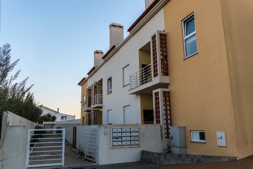 Apartments Baleal: Balconies And Pool Ferrel  Ngoại thất bức ảnh